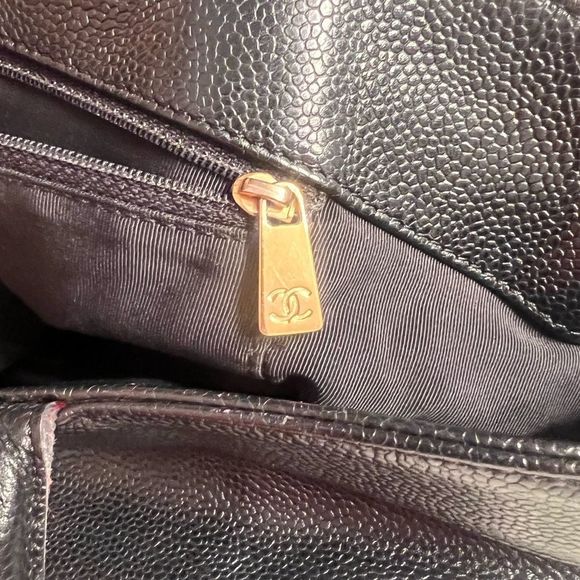 Vintage Chanel Caviar Leather Tote - Picture 9 of 12